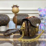 Louis Vuitton Pochette Metis East West M46279 Brown